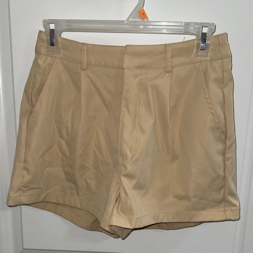 Trouser Style Cream Short